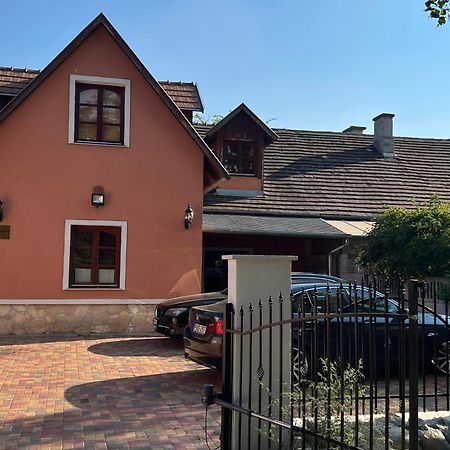 Bianka Hostel & Car Rent Будапеща Екстериор снимка