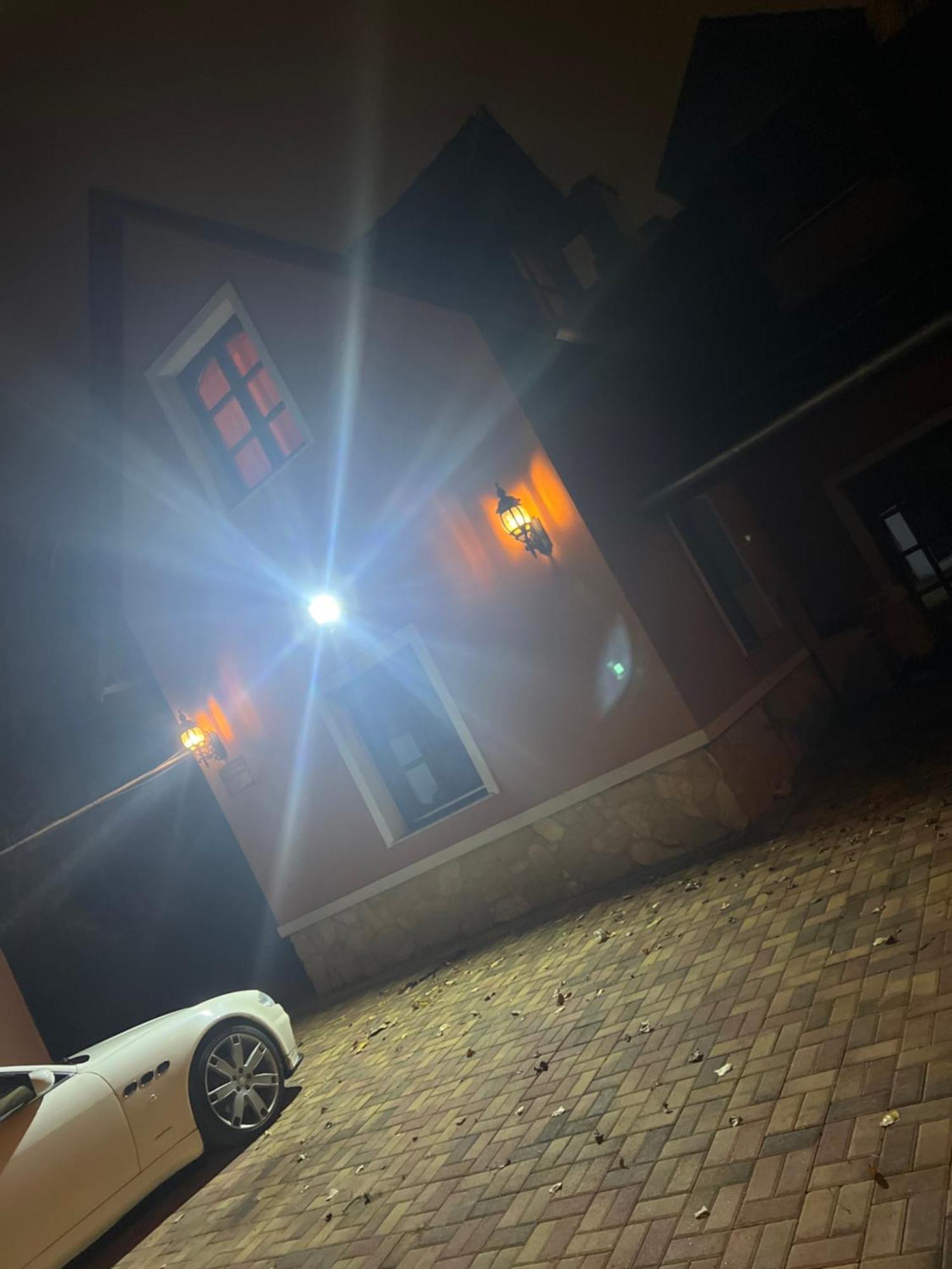 Bianka Hostel & Car Rent Будапеща Екстериор снимка