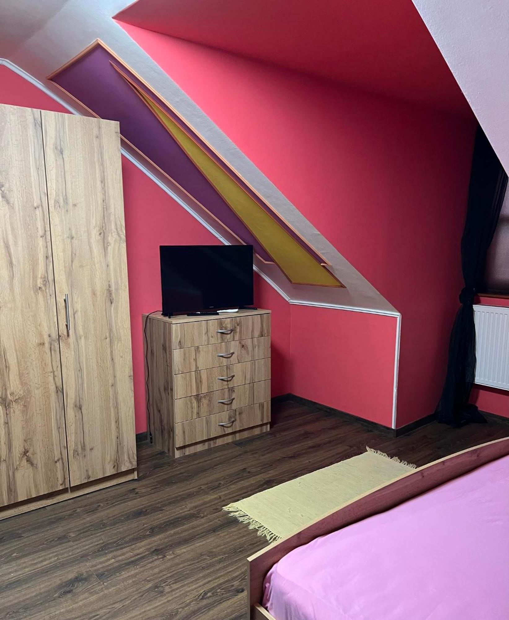 Bianka Hostel & Car Rent Будапеща Екстериор снимка